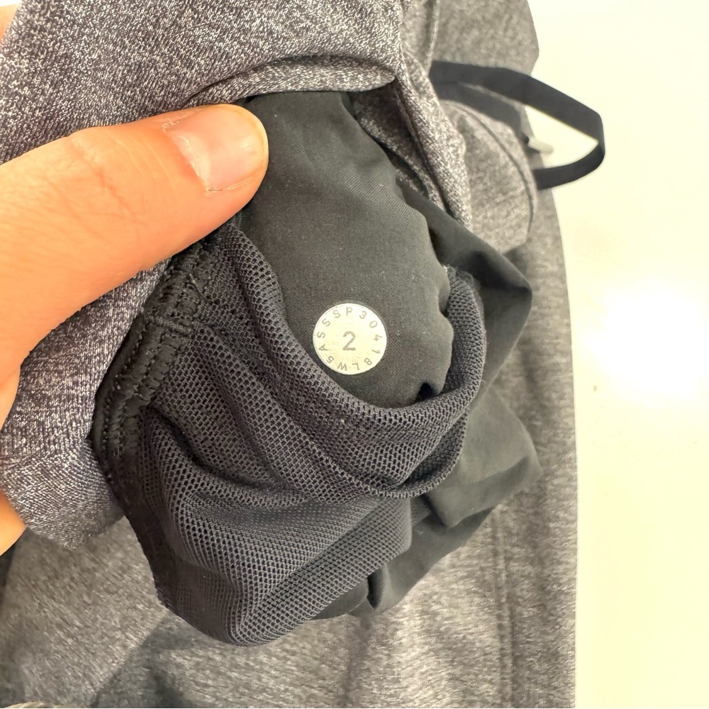 Lululemon On The Fly Pant 28" Womens Size 2 Casual Pull On Heathered Grey Black - Picture 8 of 12